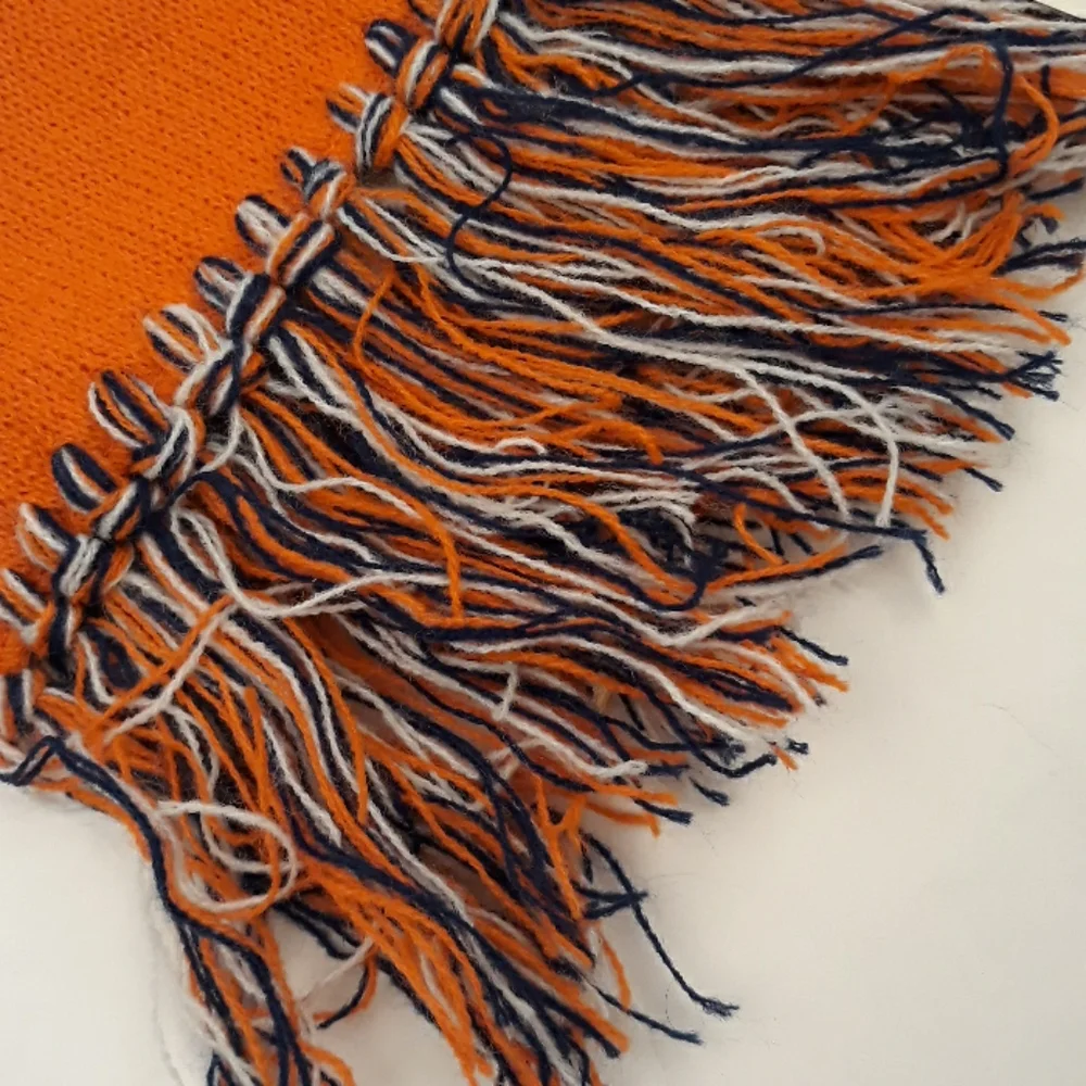 NBA‎ Cleveland Cavs Orange Navy Knit Acrylic Scarf NEW
